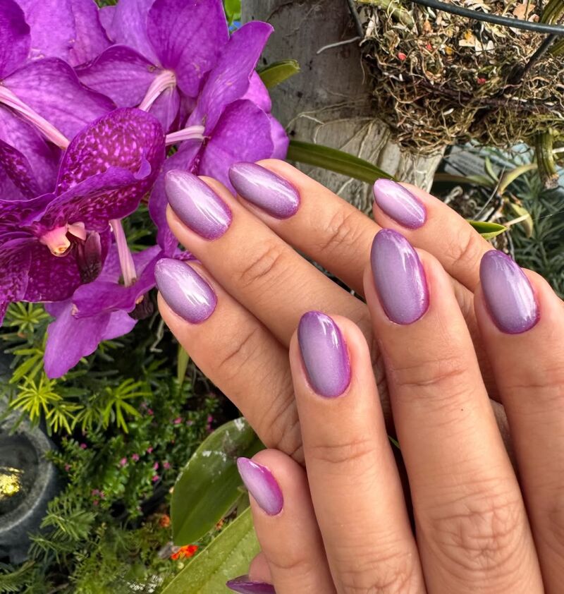 Aura nails