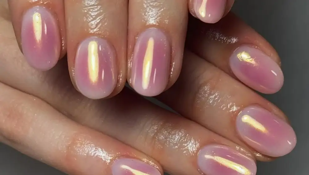 Aura nails