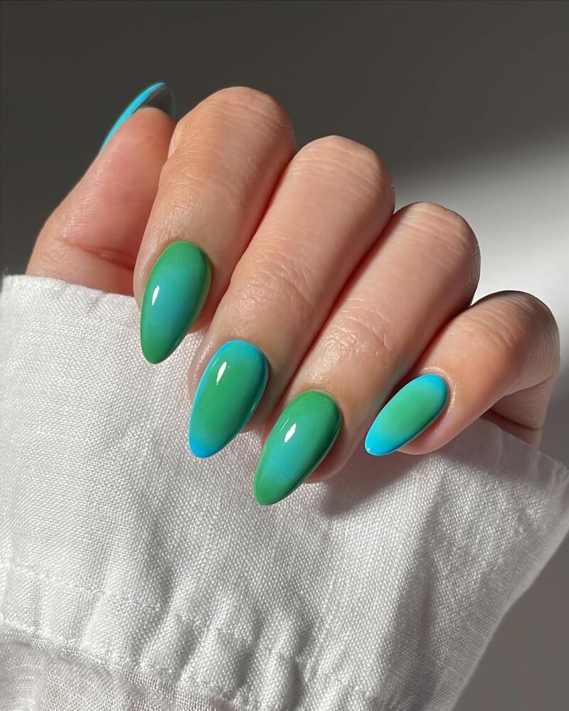 Aura Nails
