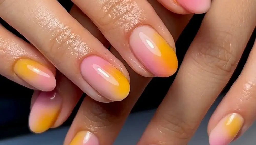 Aura nails