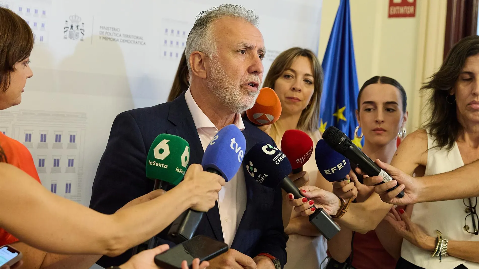 MURCIA.-Torres avisa a las CCAA del PP que tendrán que cumplir la ley con el reparto de menores migrantes: "No se pueden negar"