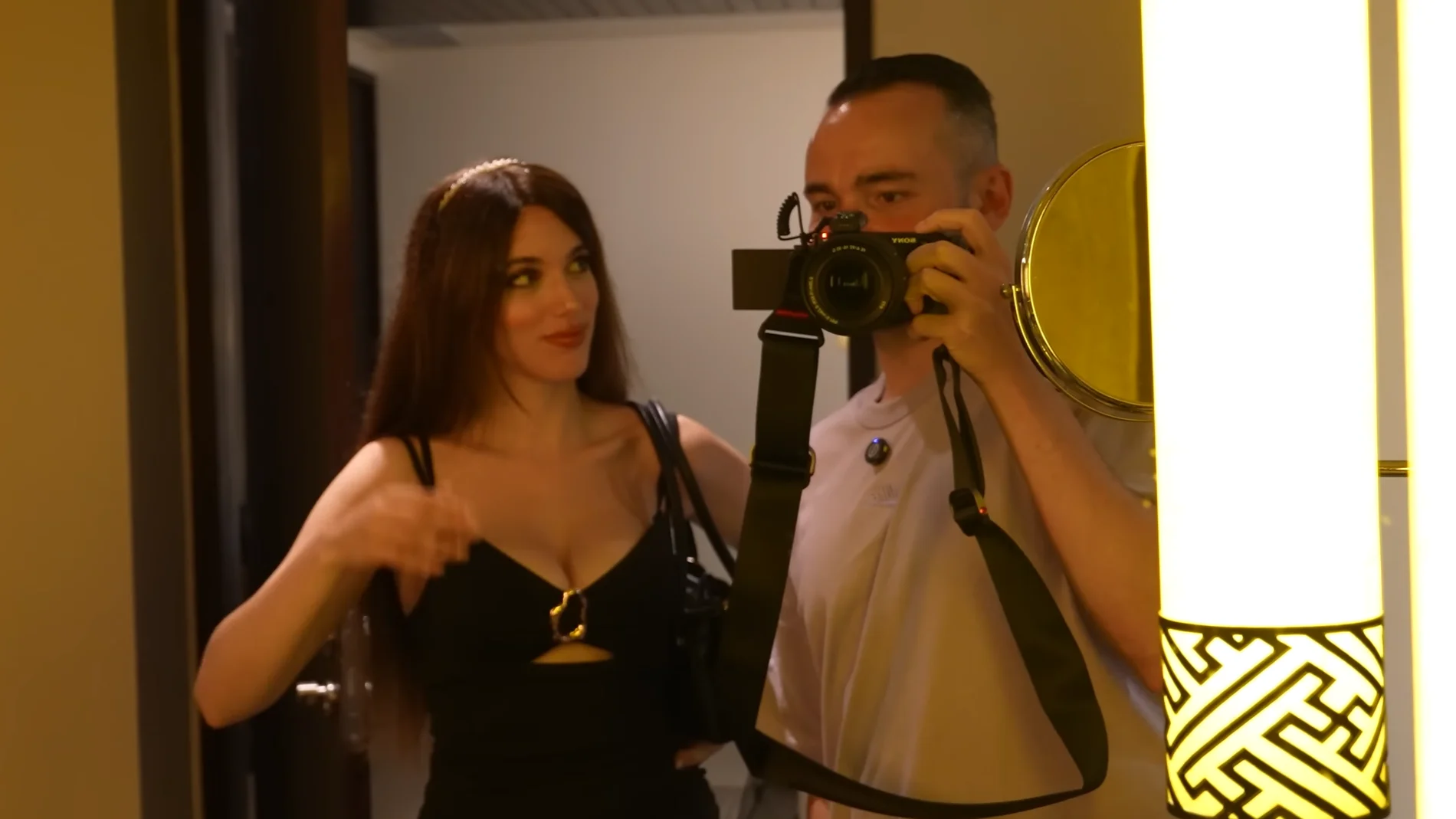 ElXokas explica por qué Zeling, su pareja, no aparece mucho en sus vídeos: "Ella no quiere salir"