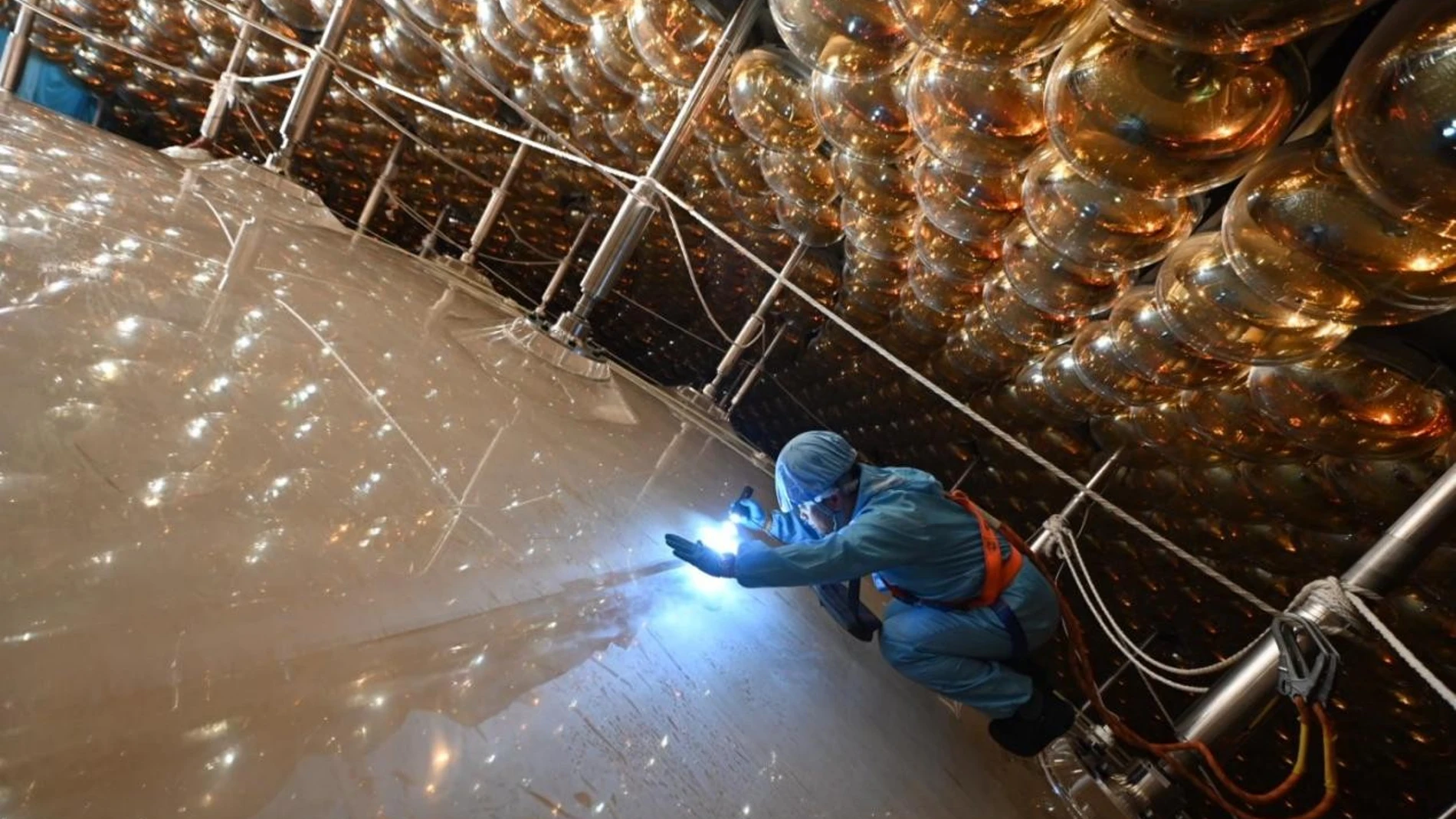 Neutrinos
