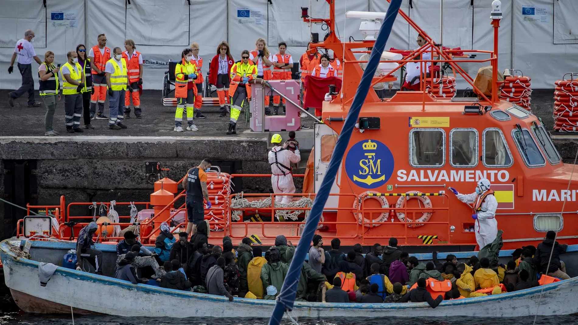 Salvamento Marítimo en un rescate a migrantes
