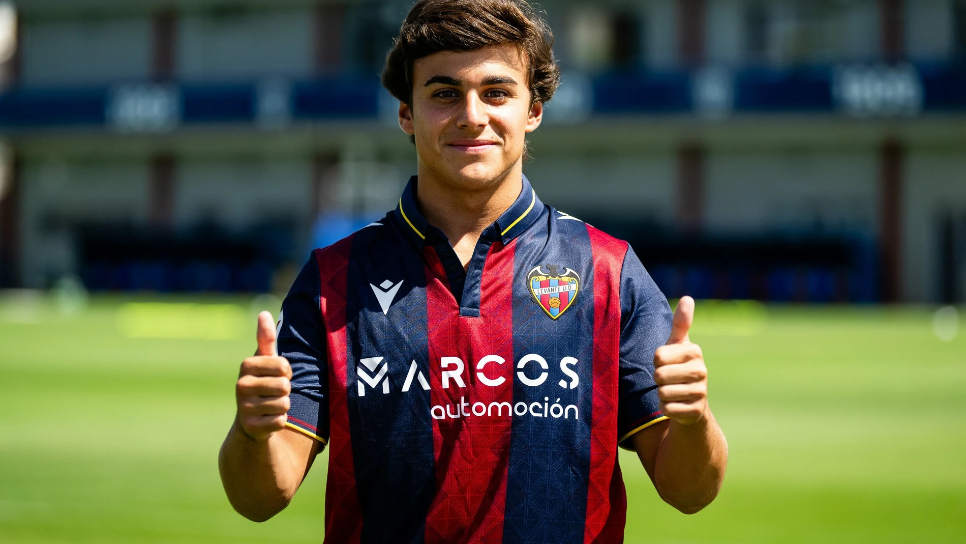 Carlos Álvarez con el Levante
