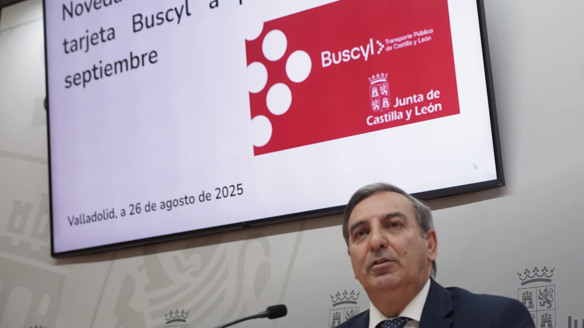 El consejero de Movilidad y Transformación Digital, José Luis Sanz Merino, presenta las novedades de la implantación de la Tarjeta Buscyl