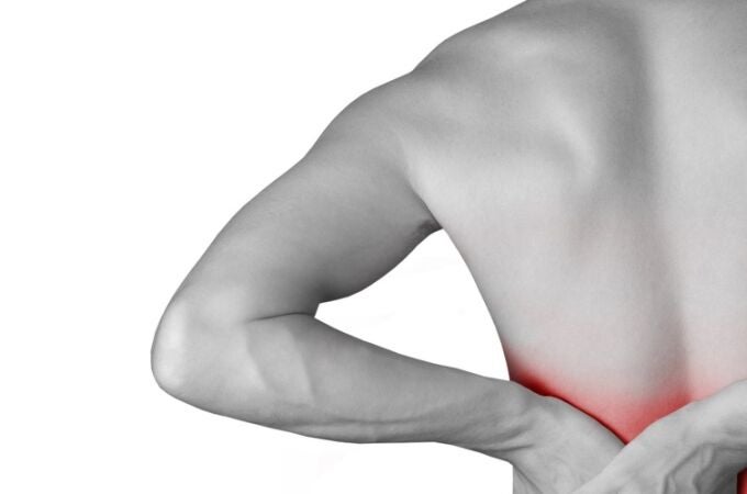Los pacientes pueden presentar síntomas como dolor constante en el abdomen o dolor de espalda