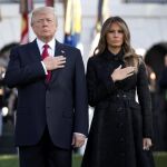 Donald Trump y Melania Trump durante el momento de silencio en recuerdo de las víctimas del 11-S