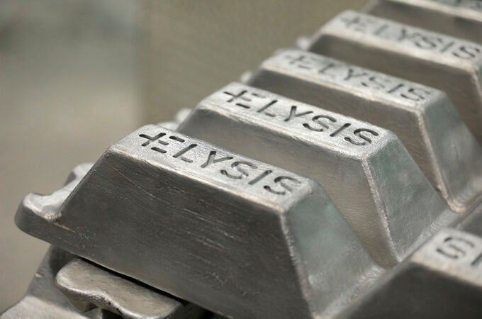 Apple apoya un método de fundición de aluminio sin carbón