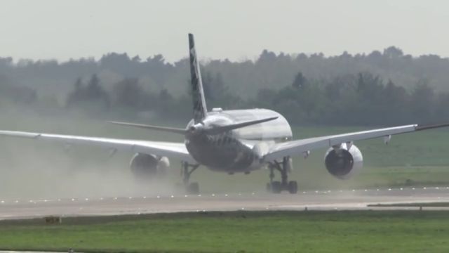 <p><p class="MsoNormal"><span>El espectacular despegue en vertical del avión Airbus A350 que te dejará helado<span><o:p></o:p></span></span></p>