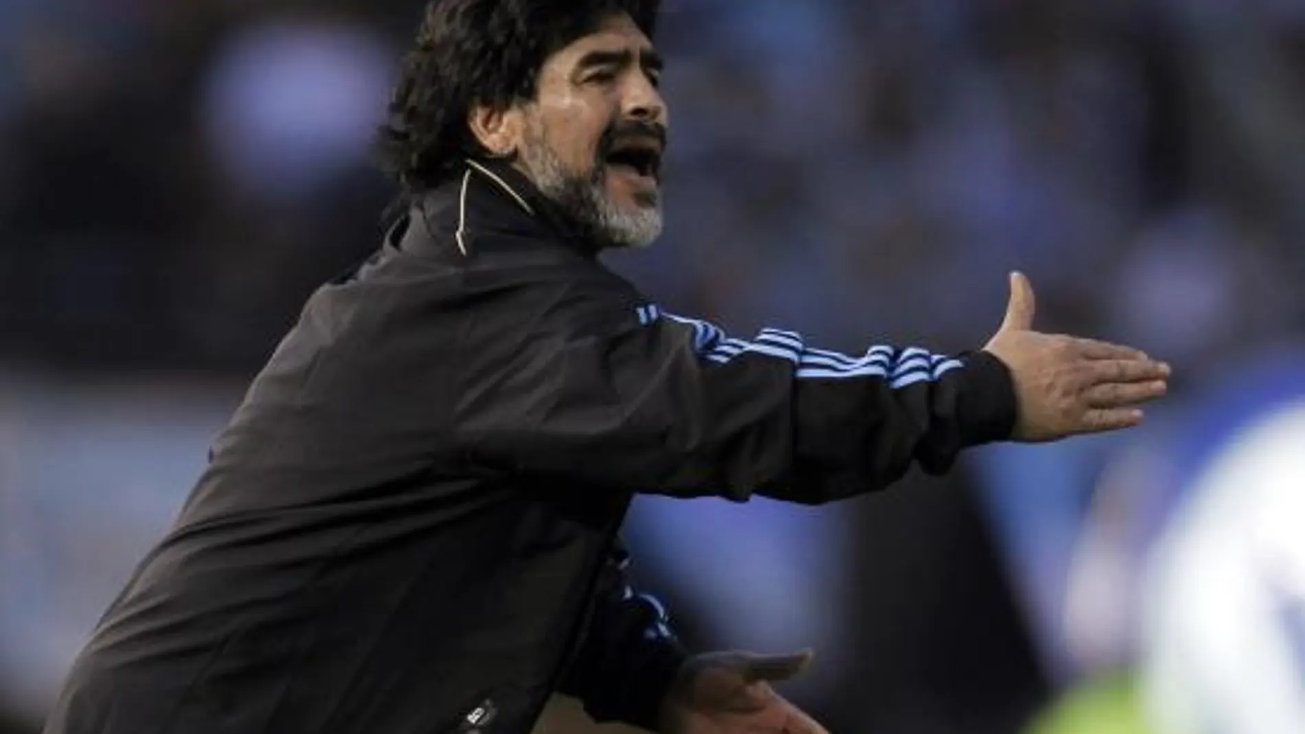 Maradona se desnudará en el Obelisco si Argentina gana el Mundial