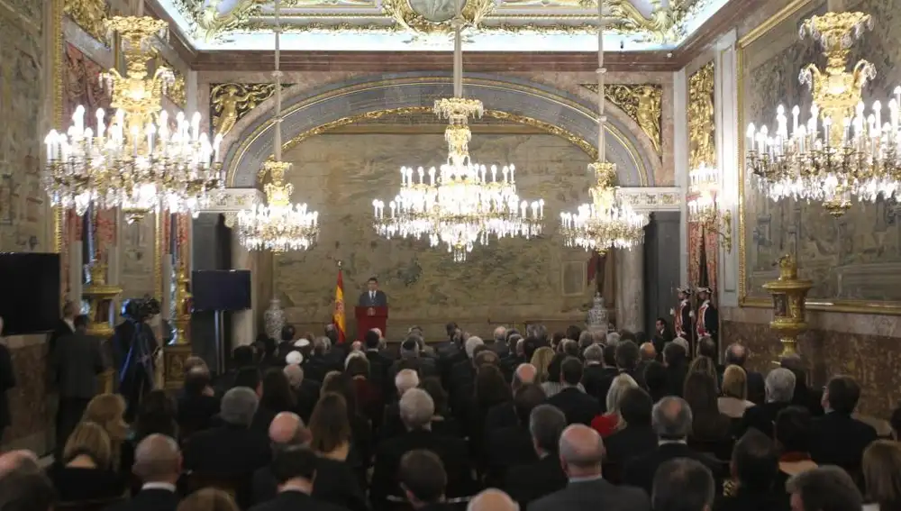 El rey Felipe Vi recibe a un grupo de sefardíes en el Palacio Real de Madrid.