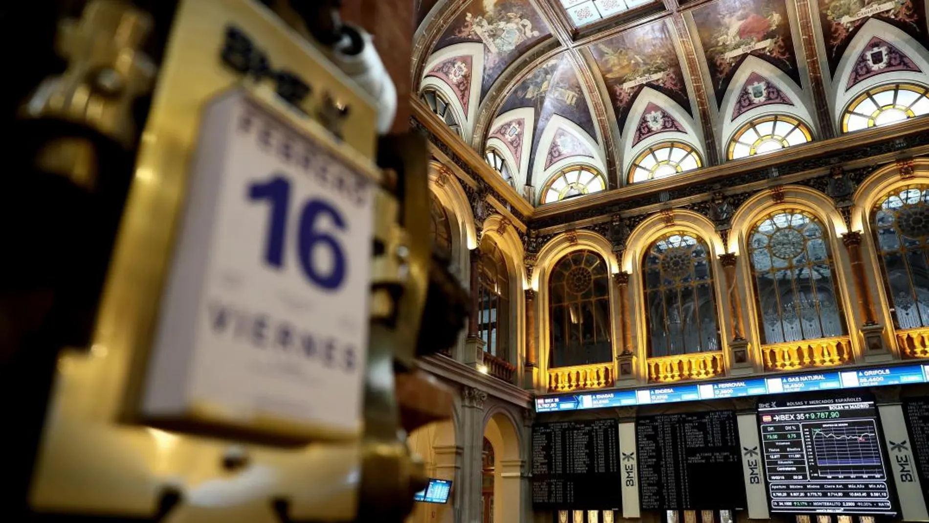 Paneles de la Bolsa de Madrid