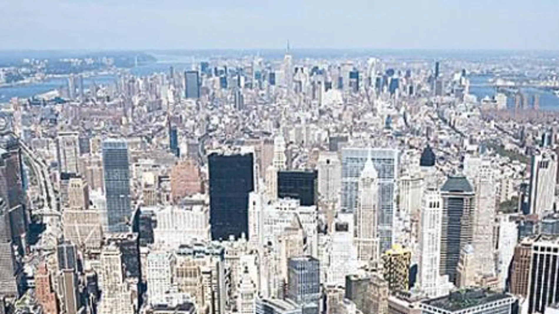 «La ciudad a la que siempre se regresa» por Esther Jaén