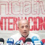 Dirigentes de Iniciativa Internacionalista, el pasado viernes, tras conocer la decisión del TC de dar el visto bueno a su candidatura