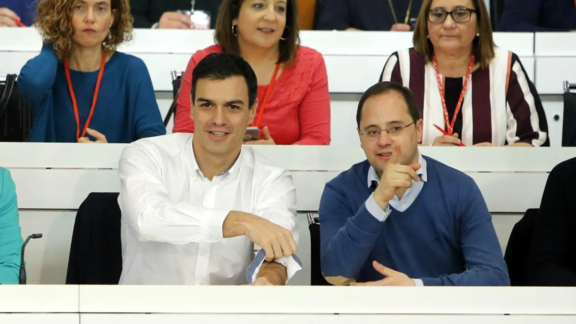 El secretario general del PSOE, Pedro Sánchez y Cesar Luena