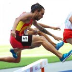 El atleta español Fernando Carro compite en la prueba de los 3000m obstáculos
