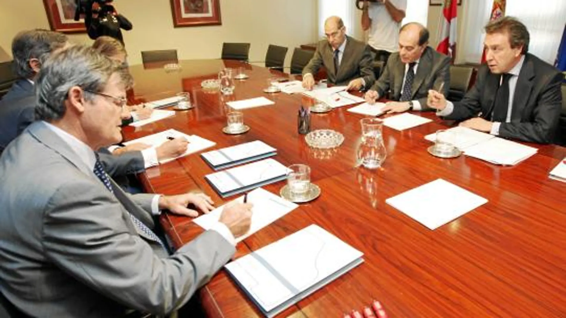 La sociedad civil se une a Portugal y Galicia en beneficio de los ciudadanos