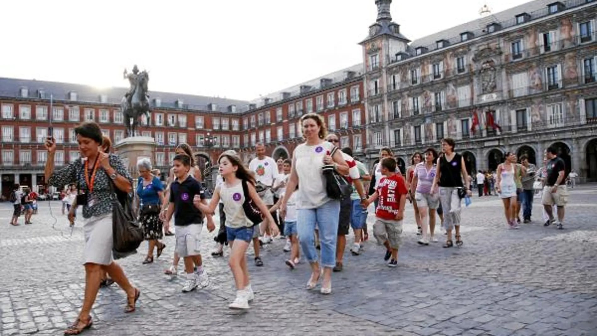 Se va a realizar la primera guía de turismo con seis rutas por la ciudad que se renovará dos veces al año