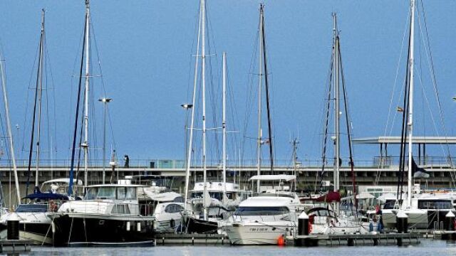 Barcos amarrados en la dársena interior del puerto de Valencia donde ocurrió el ahogamiento