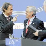 Zapatero y el presidente de Chile, Sebastián Piñera, tras la rueda de prensa