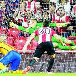 Aduriz marcó así su segundo gol al Barcelona