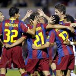 Los jugadores del F. C. Barcelona celebran el segundo gol del equipo blaugrana, durante el encuentro correspondiente a la ida de los dieciseisavos de final de la copa del rey, que les enfrenta esta noche al Ceuta