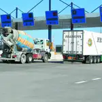  Fomento activa el desvío de camiones a las vías de peaje