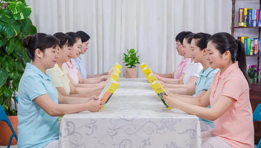Prisión para 14 miembros de una secta que cree que Jesús es una mujer china Prisión para 14 miembros de una secta que cree que Jesús es una mujer china