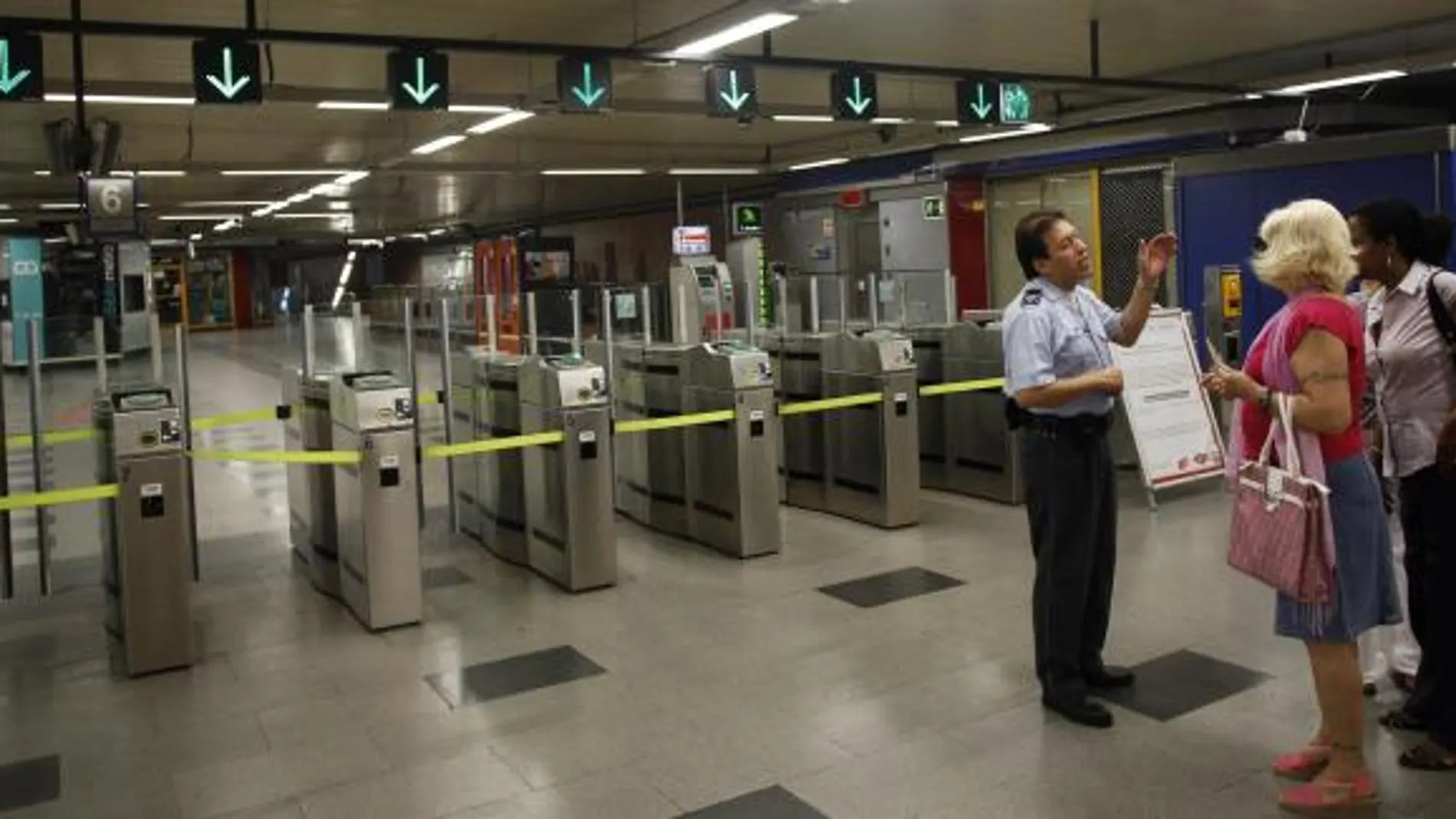La Policía abrirá esta tarde la línea 8 de Metro a Barajas