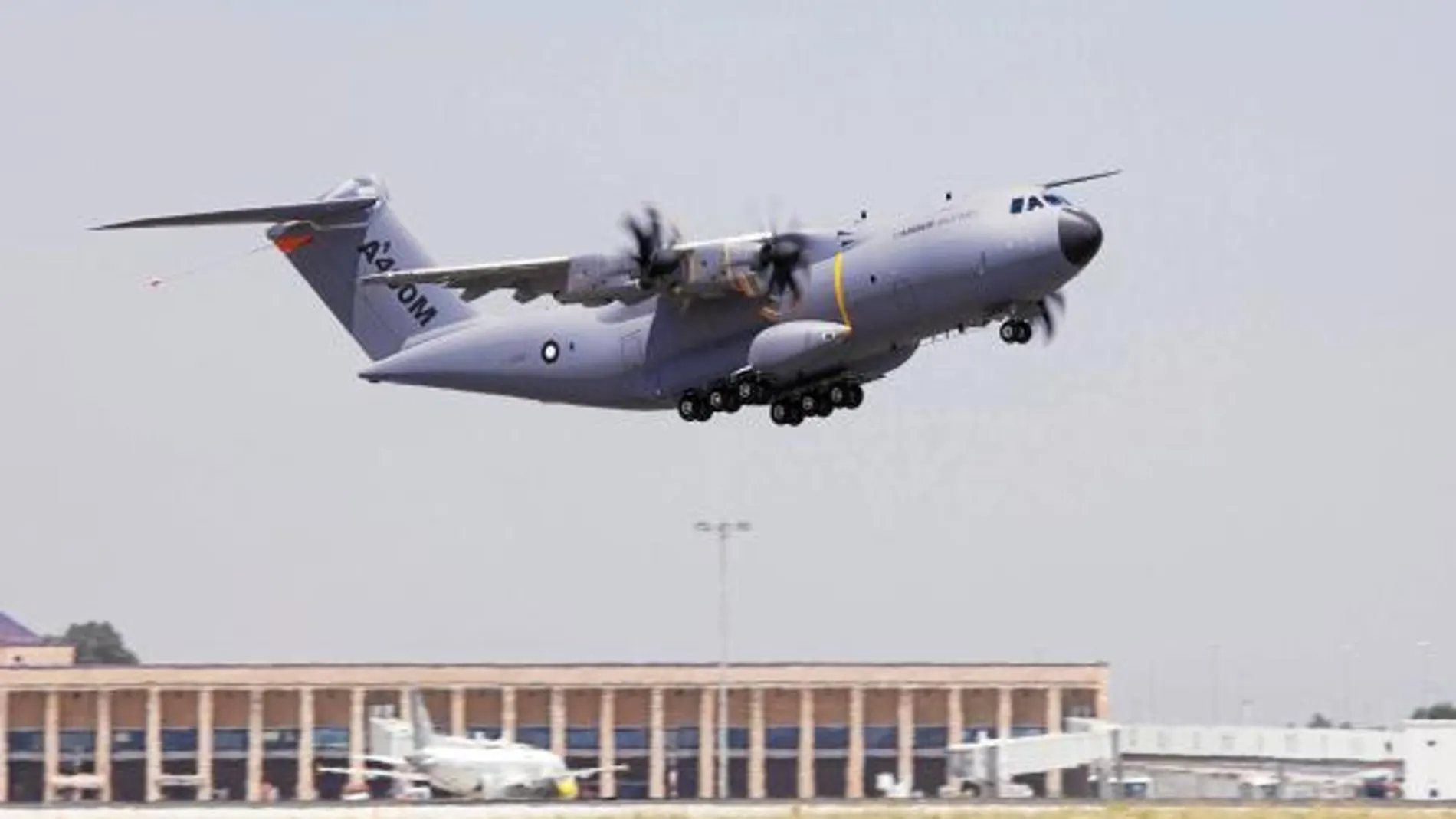 Las pruebas del 400M siguen en el aire, a pesar de que Airbus anunció que «no hay problema en operar»