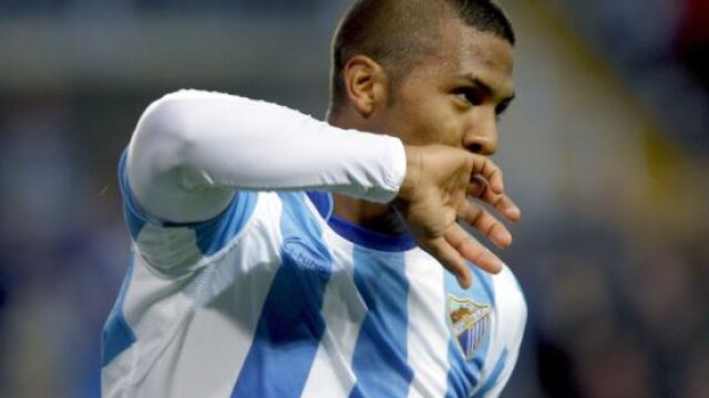Salomón Rondón celebra su primer gol ante el Racing