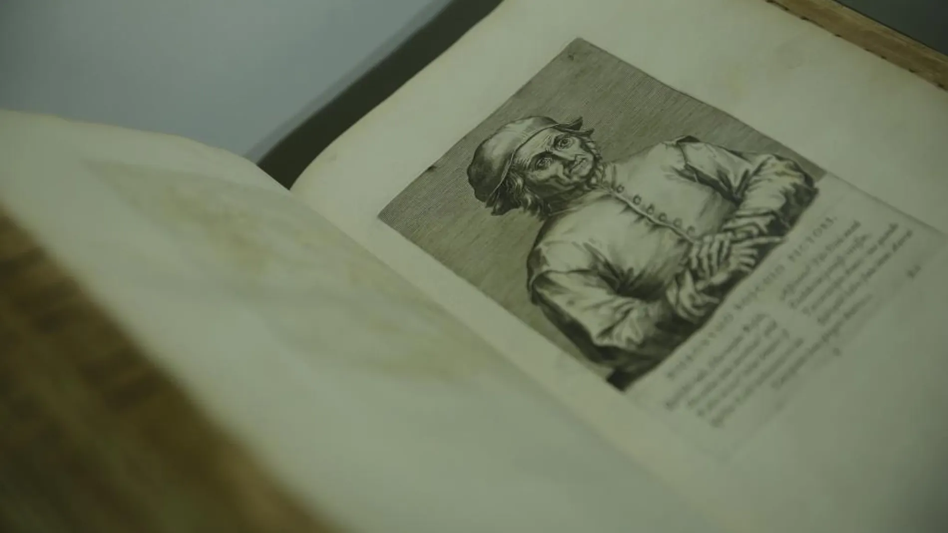 Posible retrato de El Bosco, incluido en un libro que se expone en El Escorial
