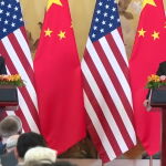 EEUU acusa a China de "manipular de divisas" y amenaza con represalias