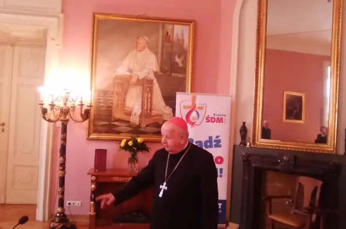 Cardenal Stanislaw Dziwisz:. «Si cortamos las raíces, el árbol muere»