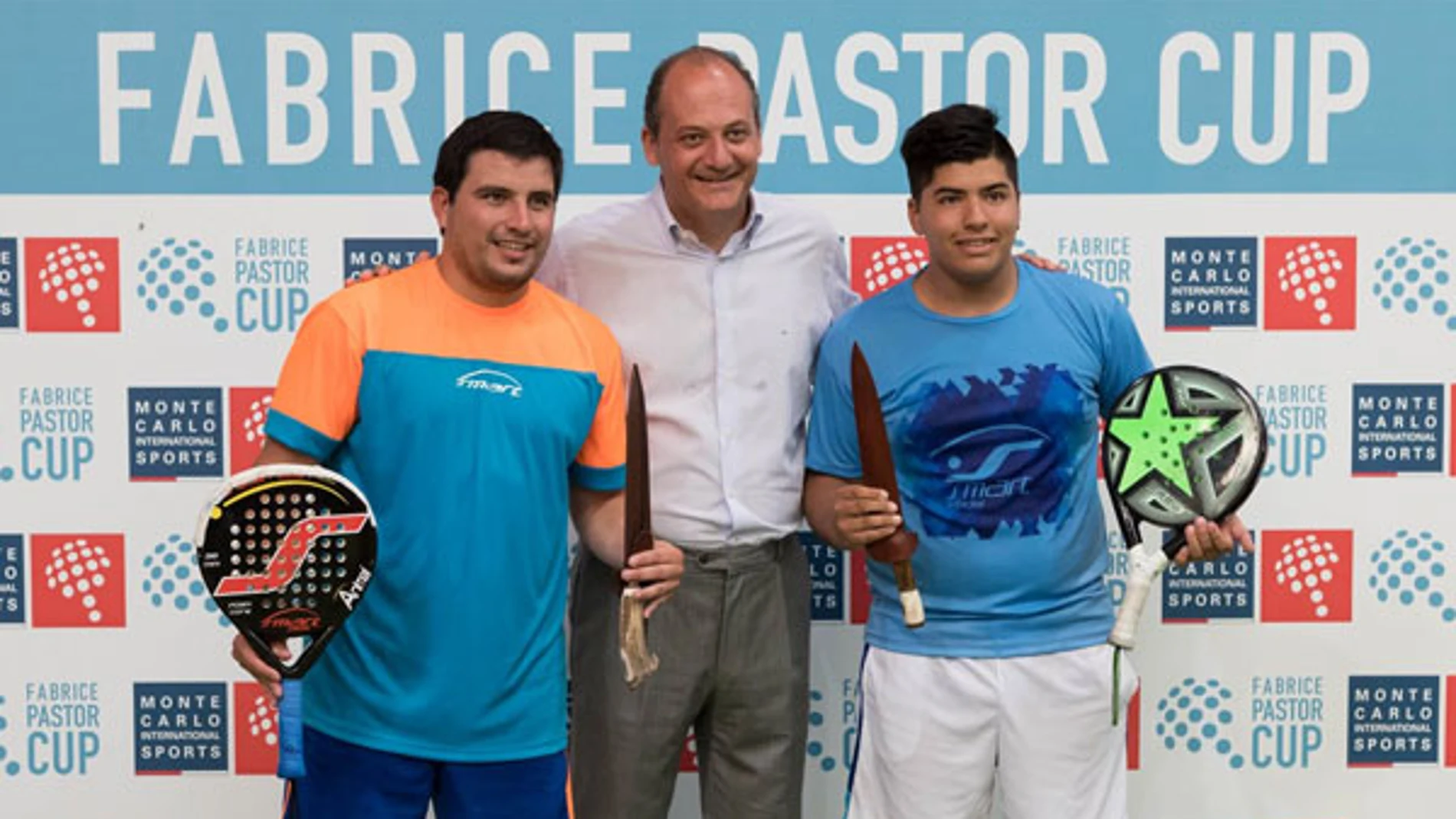 Cristian Ozán y Leonel Aguirre, con Fabrice Pastor