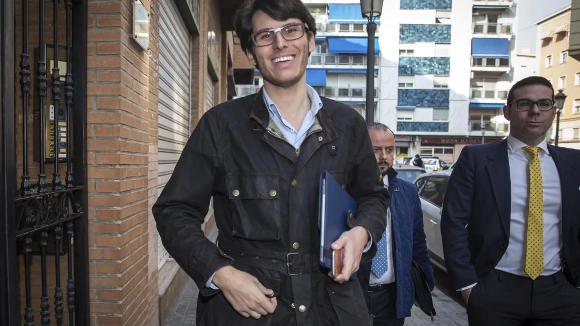 Luis Salom recurrió las medidas cautelares que lo dejaron sin empleo y con el sueldo mínimo
