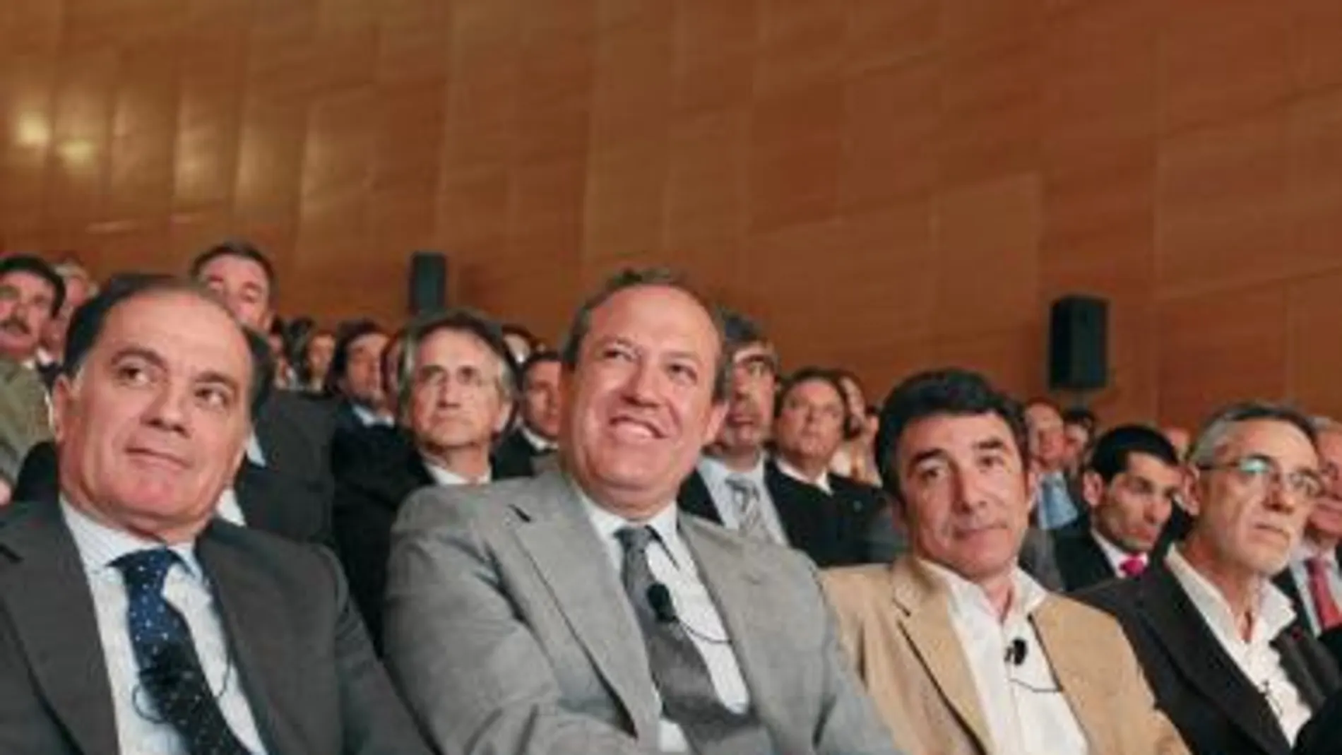 Herrera advierte que la única salida de la crisis es la recuperación empresarial