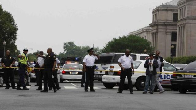 Tres personas heridas en un tiroteo dentro del museo del Holocausto en Washington, a tres manzanas de la Casa Blanca