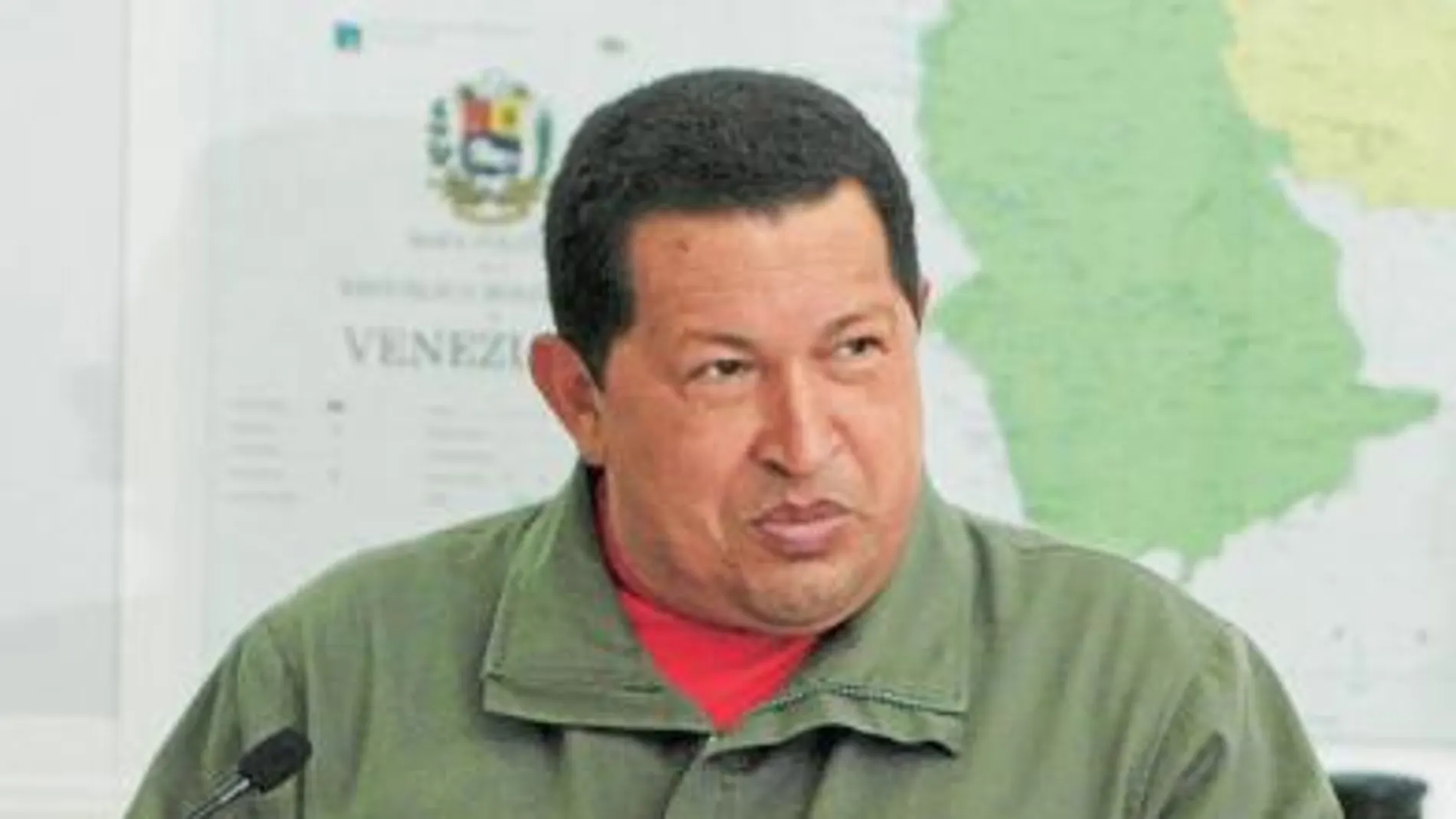 Chávez opta por endeudarse para combatir la crisis eL EJÉRCITO TOMA LOS PUERTOS Y AEROPUERTOS EN VENEZUELA