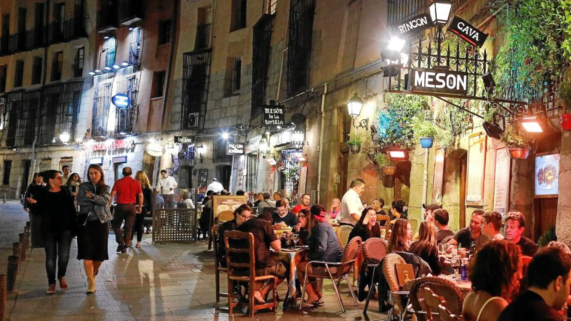 El 60,8% no ve uso abusivo de las terrazas de verano