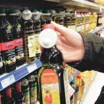 Europa apoya almacenar aceite para subir el precio