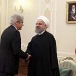 El ministro de Asuntos Exteriores, Alfonso Dastis, durante la entrevista que mantuvo hoy en Teheran con el presidente iraní, Hasán Rouhaní