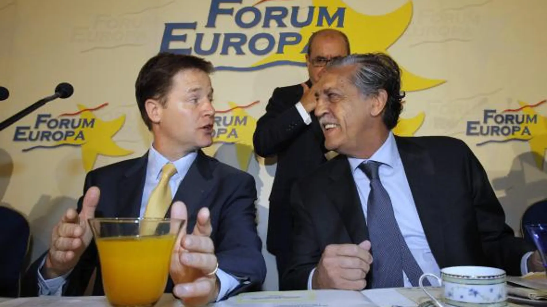 Clegg: Londres «nunca» aceptará un cambio en el estatus de Gibraltar que no quiera el Peñón
