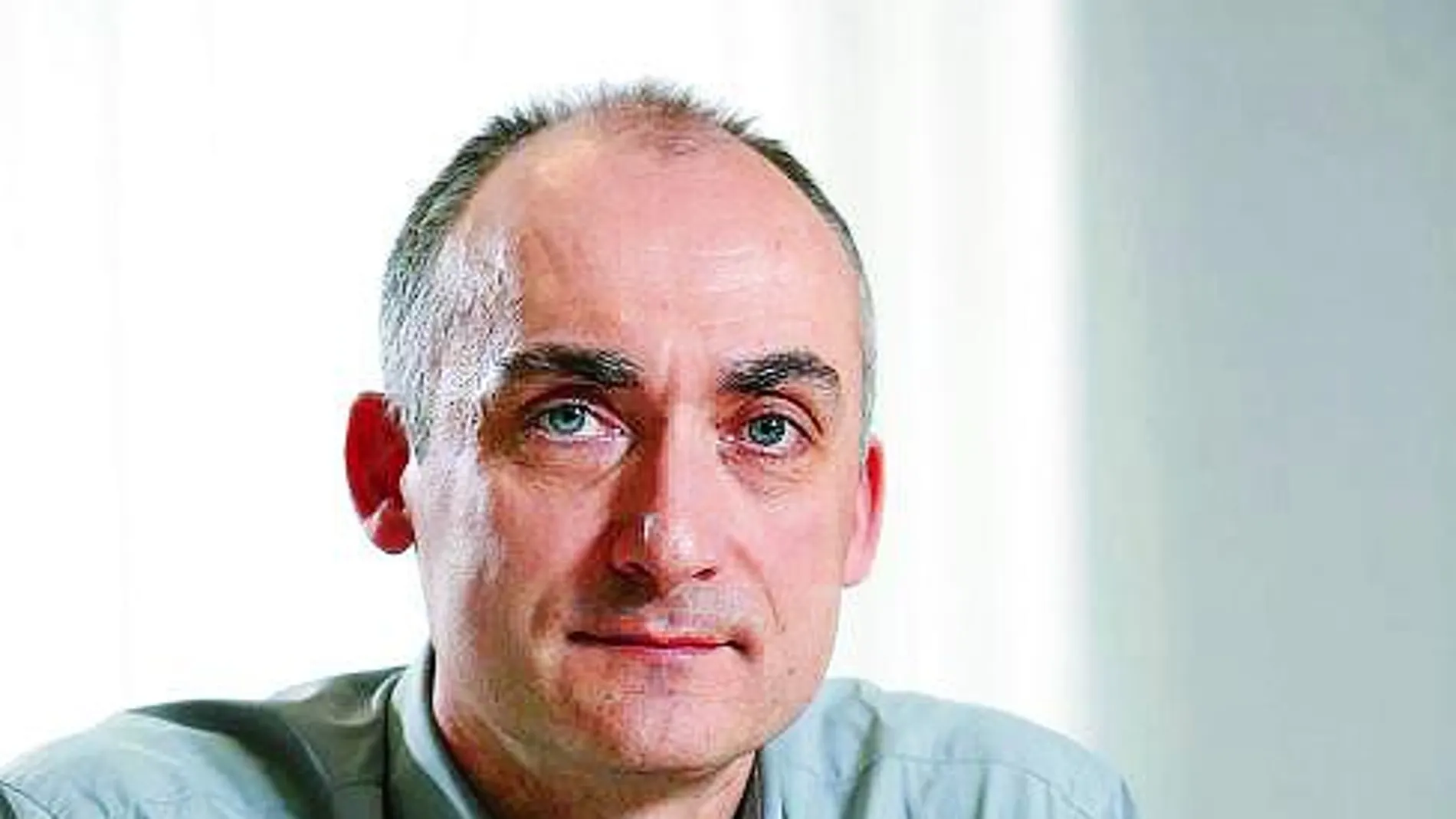 El autor critica el «academicismo» universitario