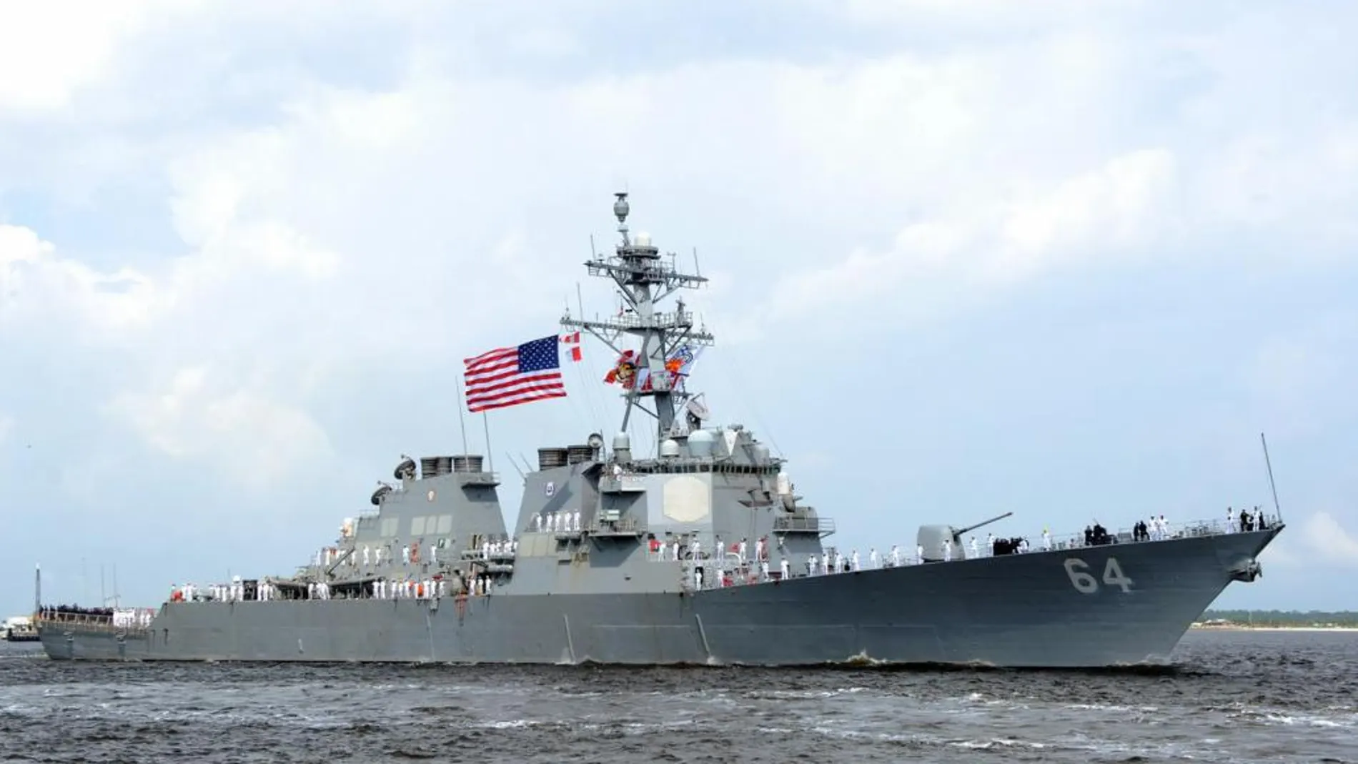 El buque «USS Carney»