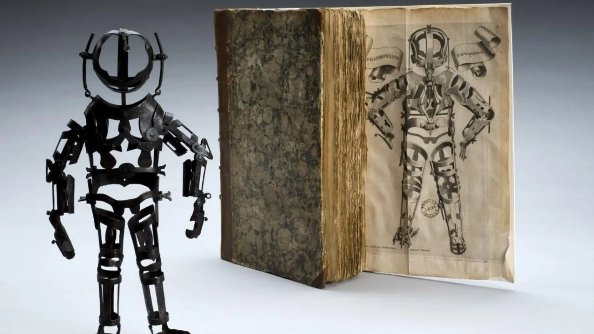 Fotografía facilitada por el Museo de la Ciencia de Londres de un maniquí de hierro articulado, una de las piezas que podrán verse en la exposición ‘Rise of the Robots’, que mostrará, a partir de febrero de 2017, la obsesión de la Humanidad por recrearse a sí misma a través de los robots en los últimos cinco siglos.