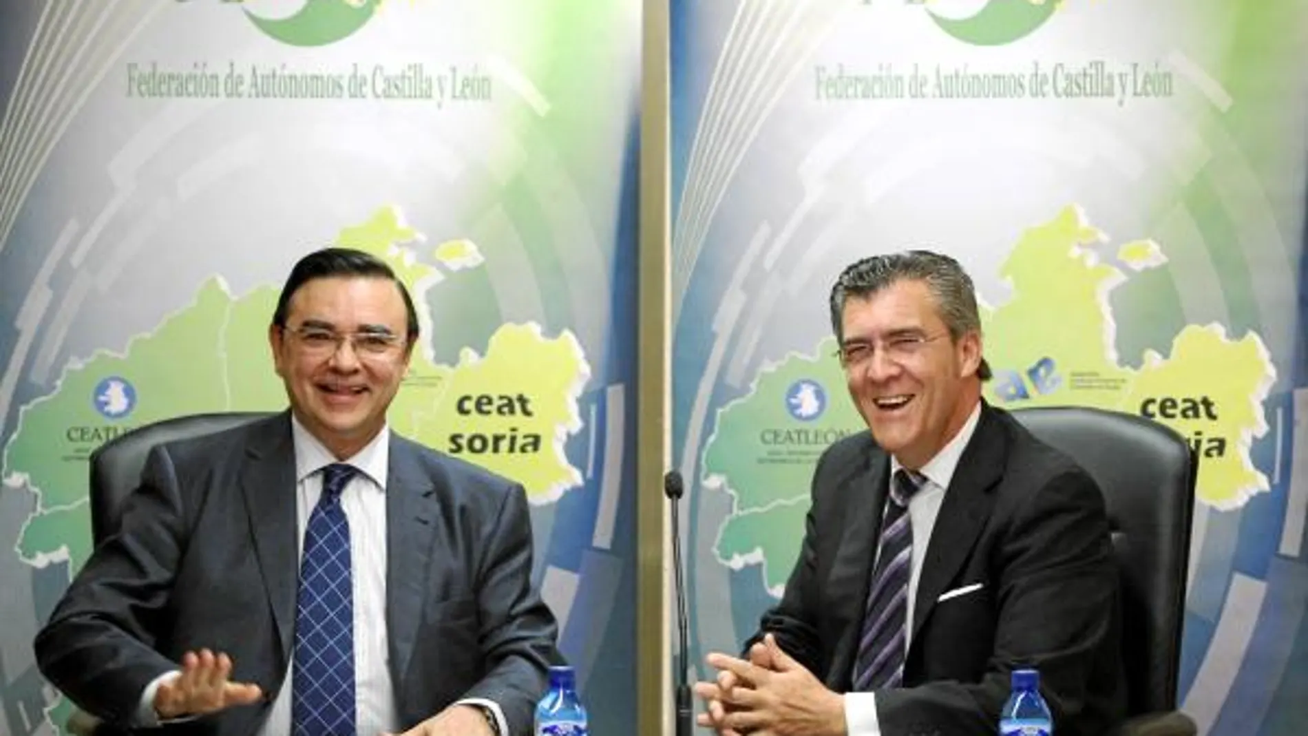 Héctor García, de Cecale y Javier Cepedano, de la Federación de Autónomos, presentan el informe