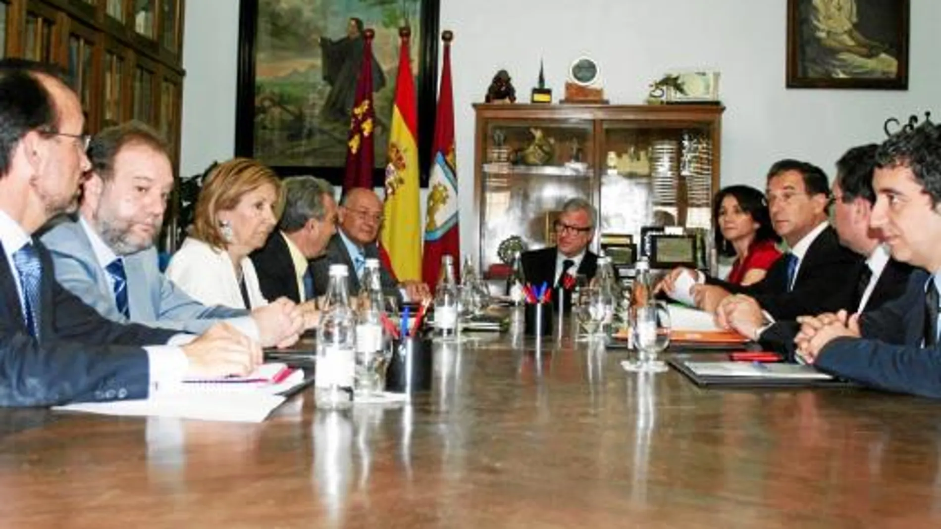 El presidente Valcárcel presidió el Consejo de Gobierno, en el que también se encontraba el alcalde de Cieza