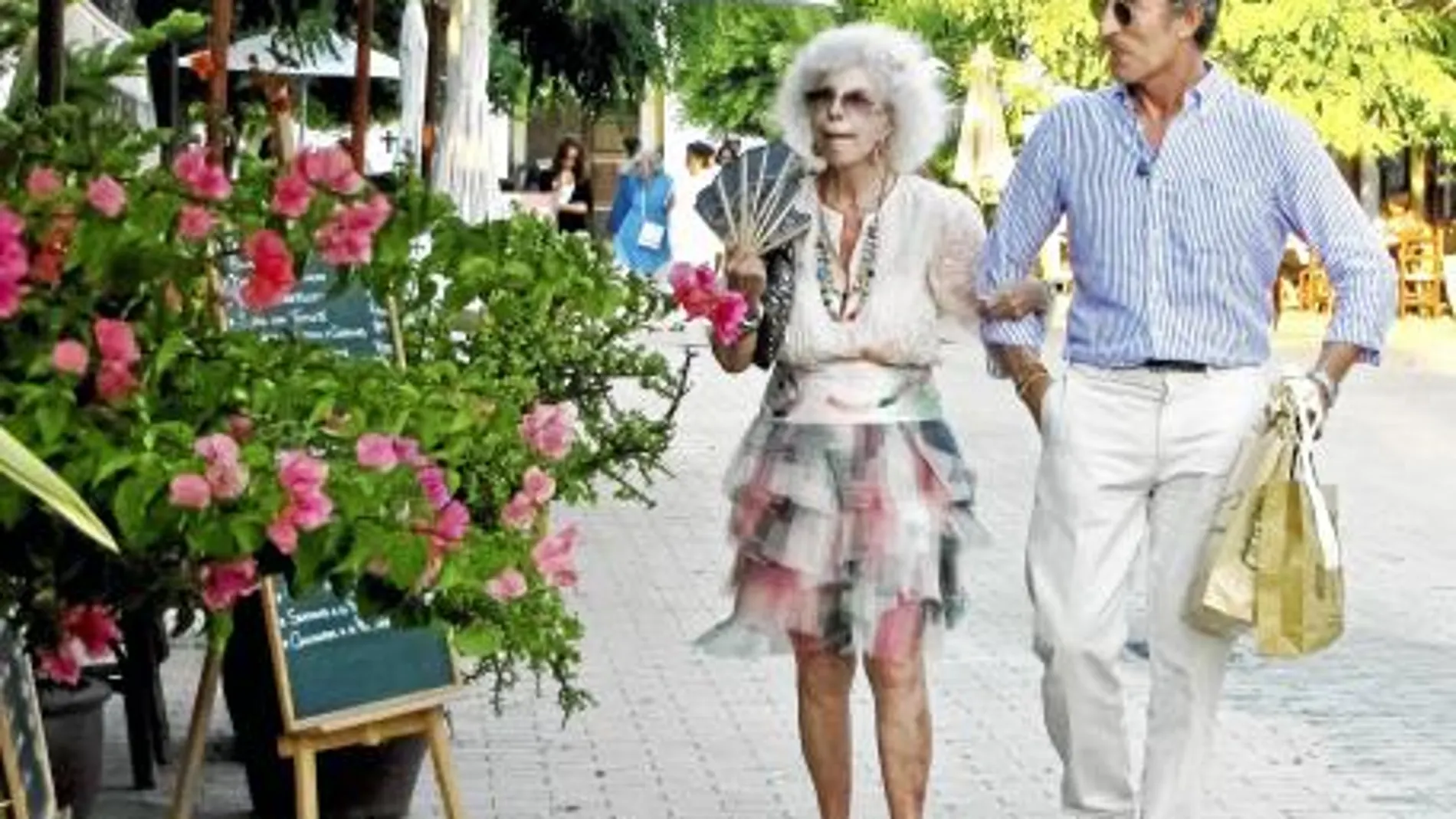 La Duquesa y Alfonso Díez, de paseo por Ibiza